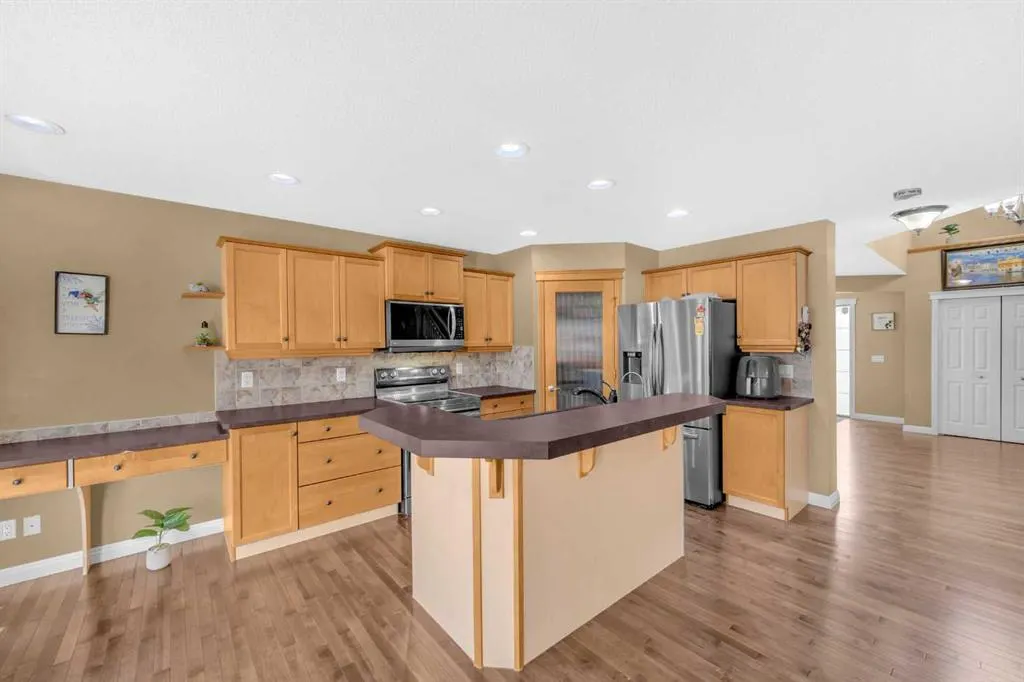 2407 Kingsland View SE
