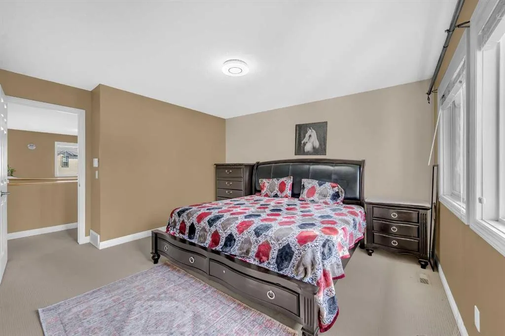 2407 Kingsland View SE