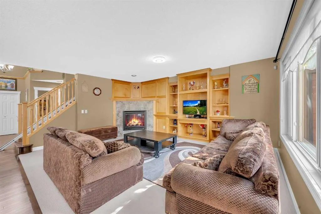2407 Kingsland View SE