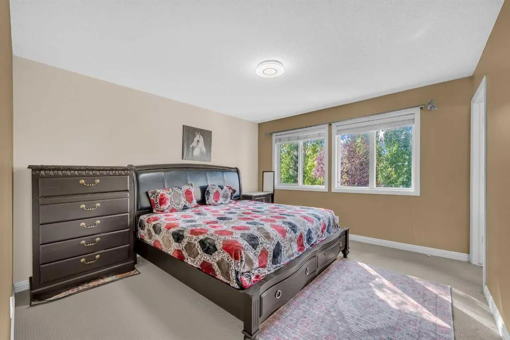 2407 Kingsland View SE
