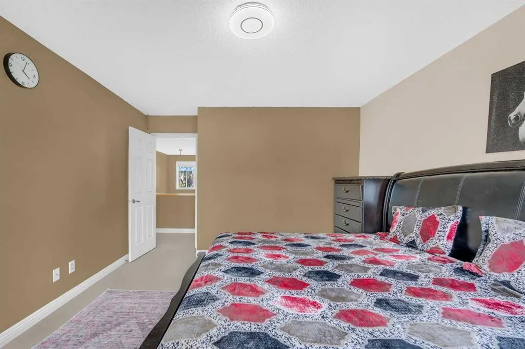 2407 Kingsland View SE
