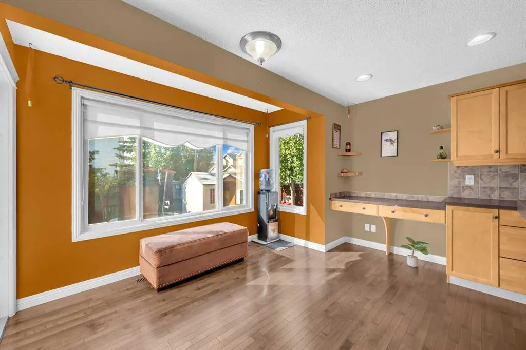 2407 Kingsland View SE