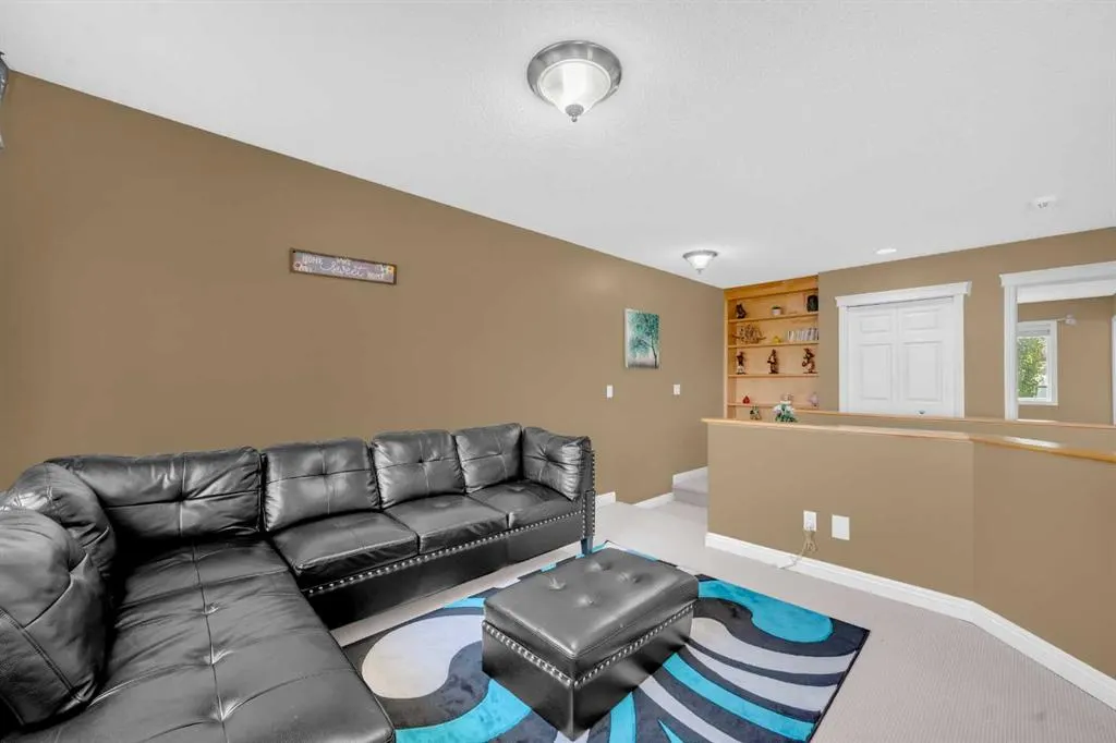 2407 Kingsland View SE