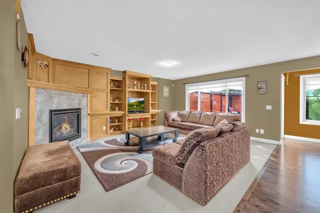 2407 Kingsland View SE