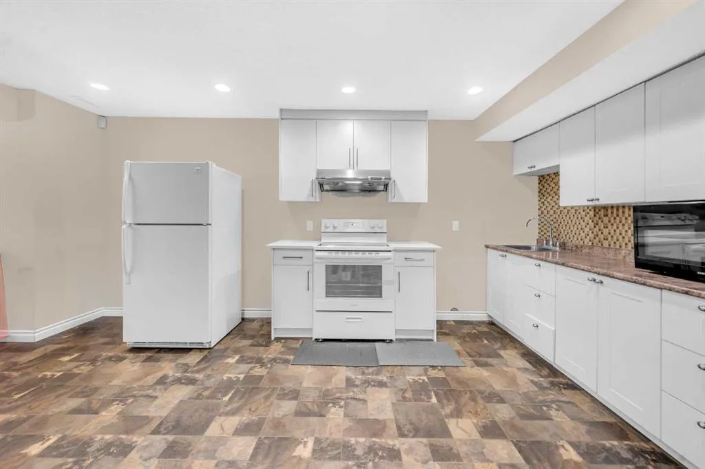 2407 Kingsland View SE