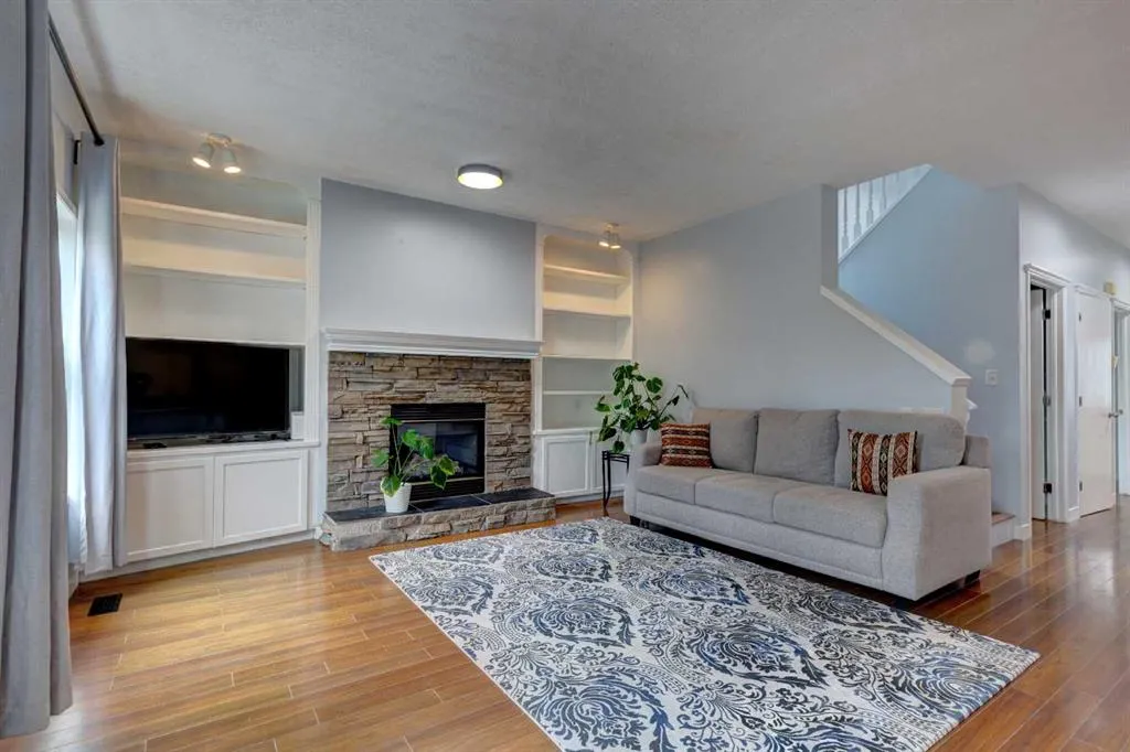162 Prestwick Landing SE