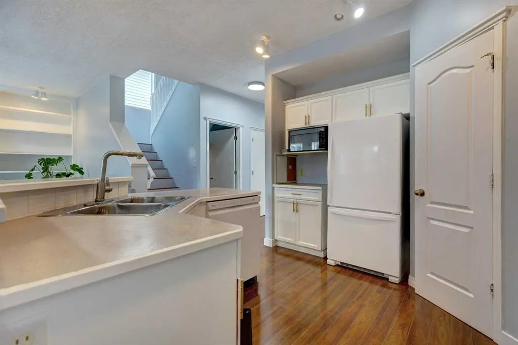 162 Prestwick Landing SE