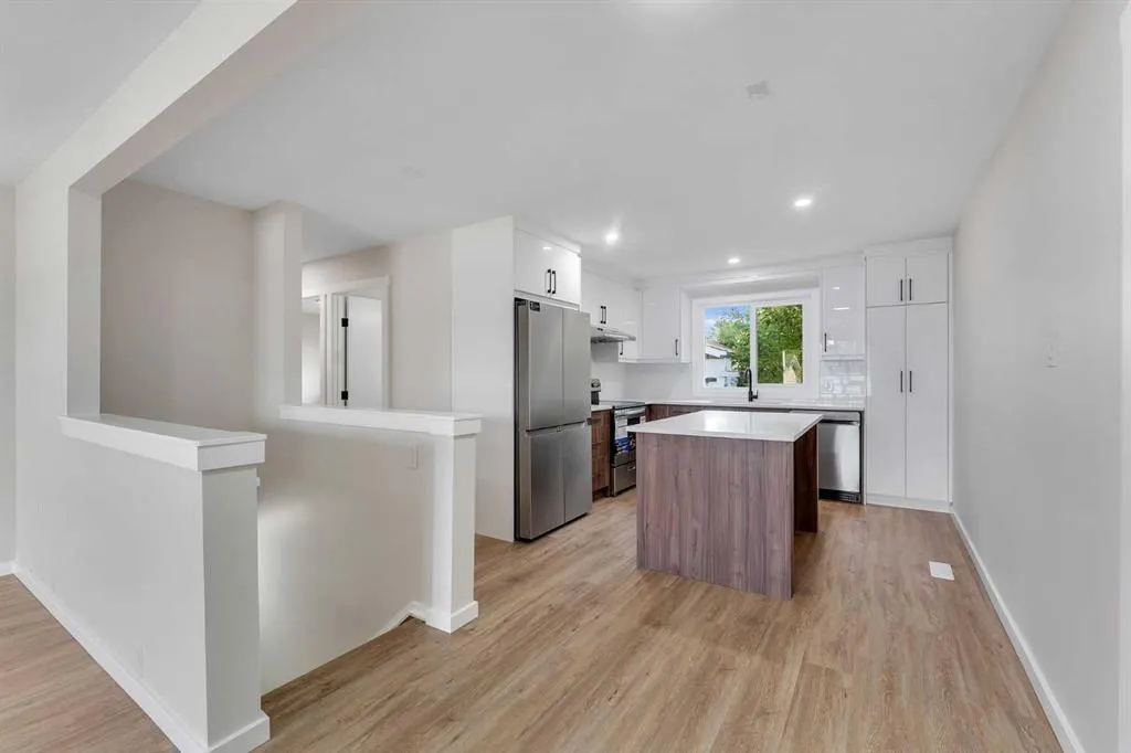 1271 Penedo Crescent SE