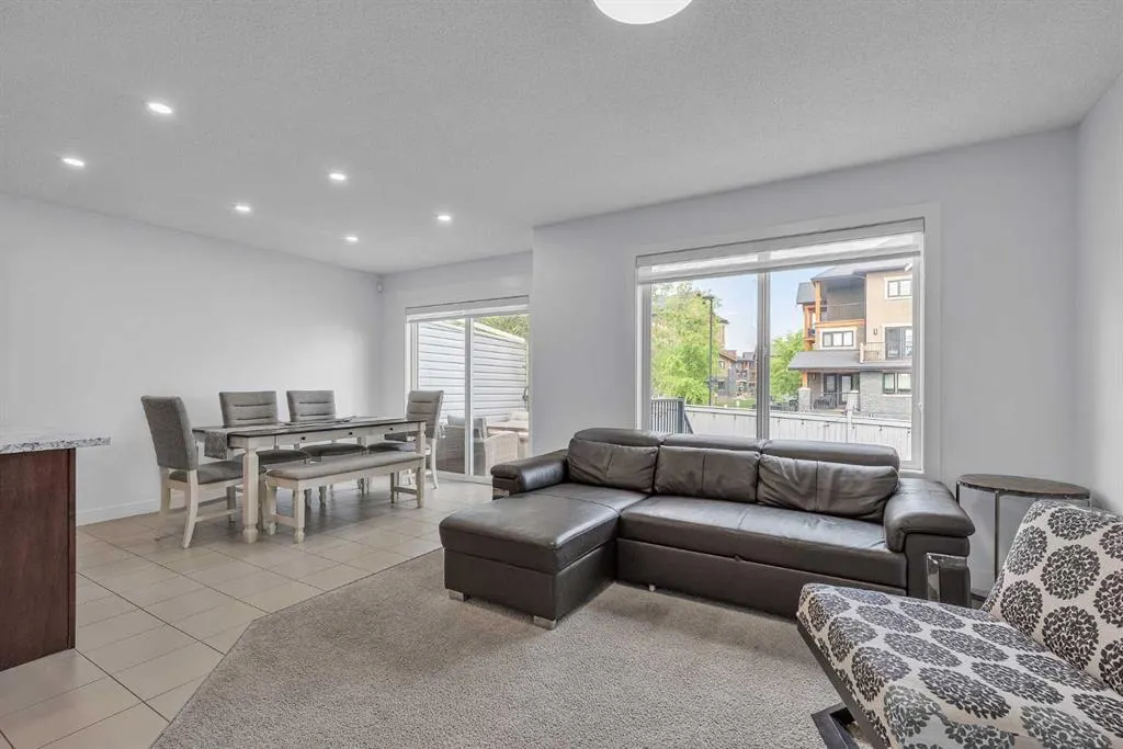 15 Kincora Crescent NW