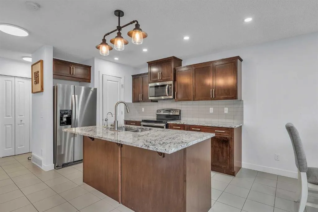 15 Kincora Crescent NW