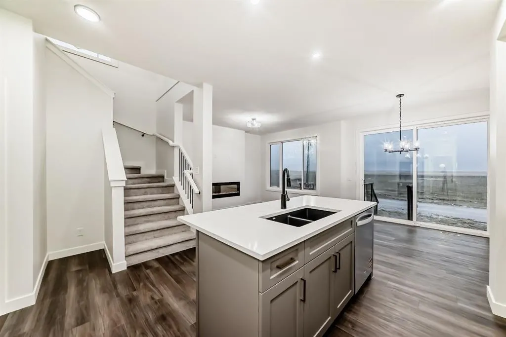 20 Lewiston View NE