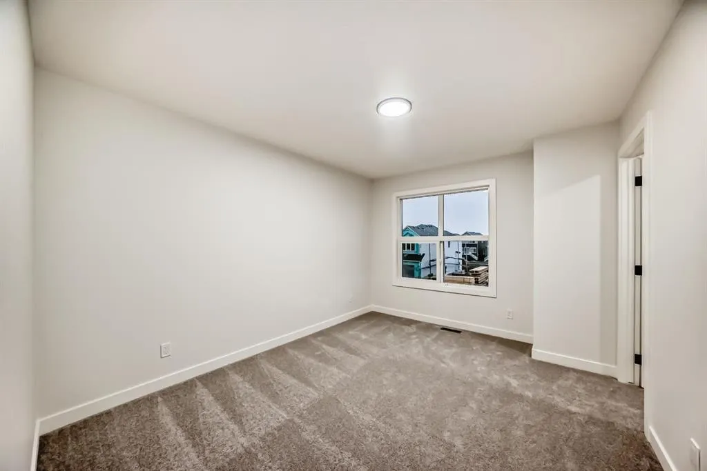 20 Lewiston View NE