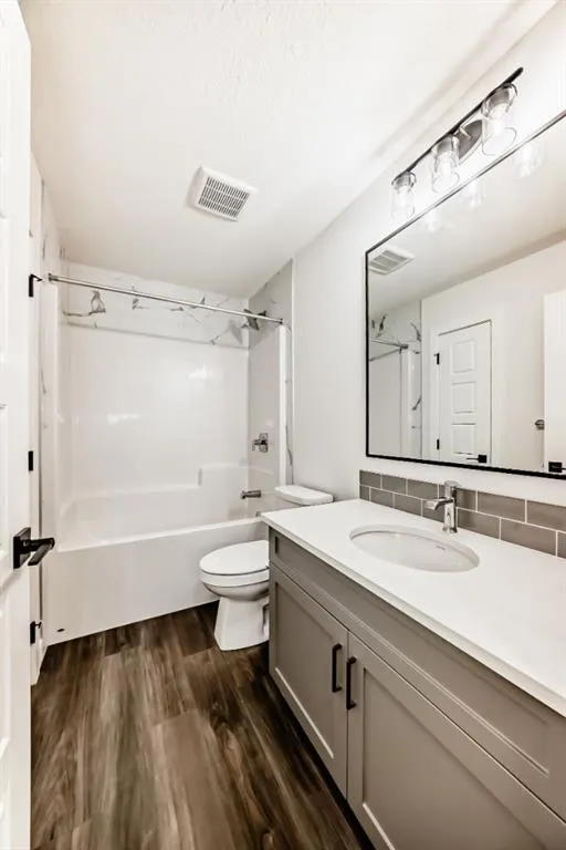 20 Lewiston View NE