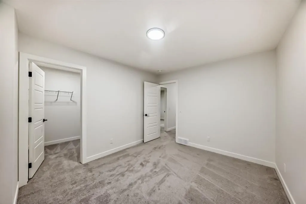 20 Lewiston View NE