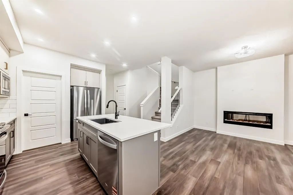 20 Lewiston View NE