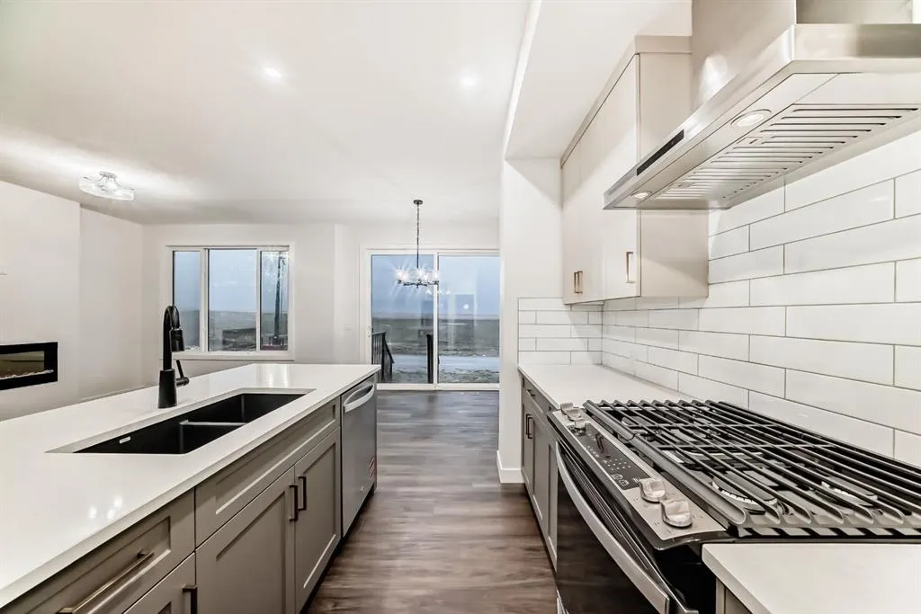 20 Lewiston View NE