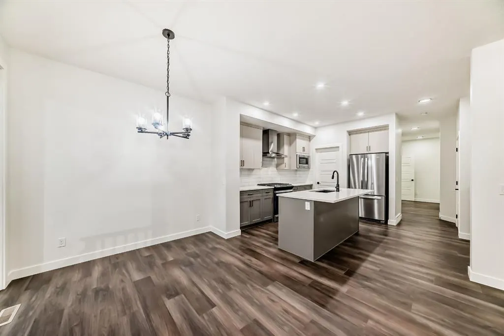 20 Lewiston View NE