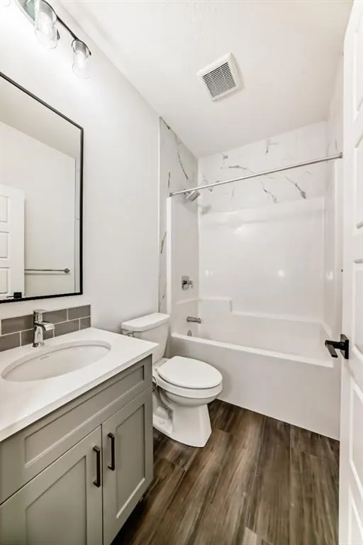 20 Lewiston View NE