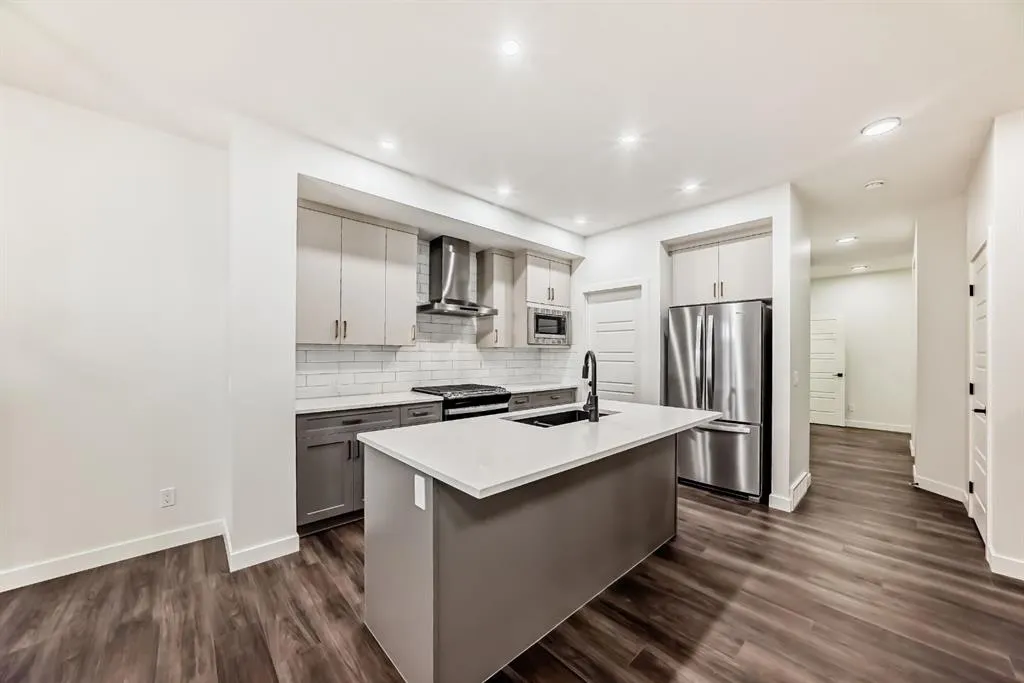 20 Lewiston View NE