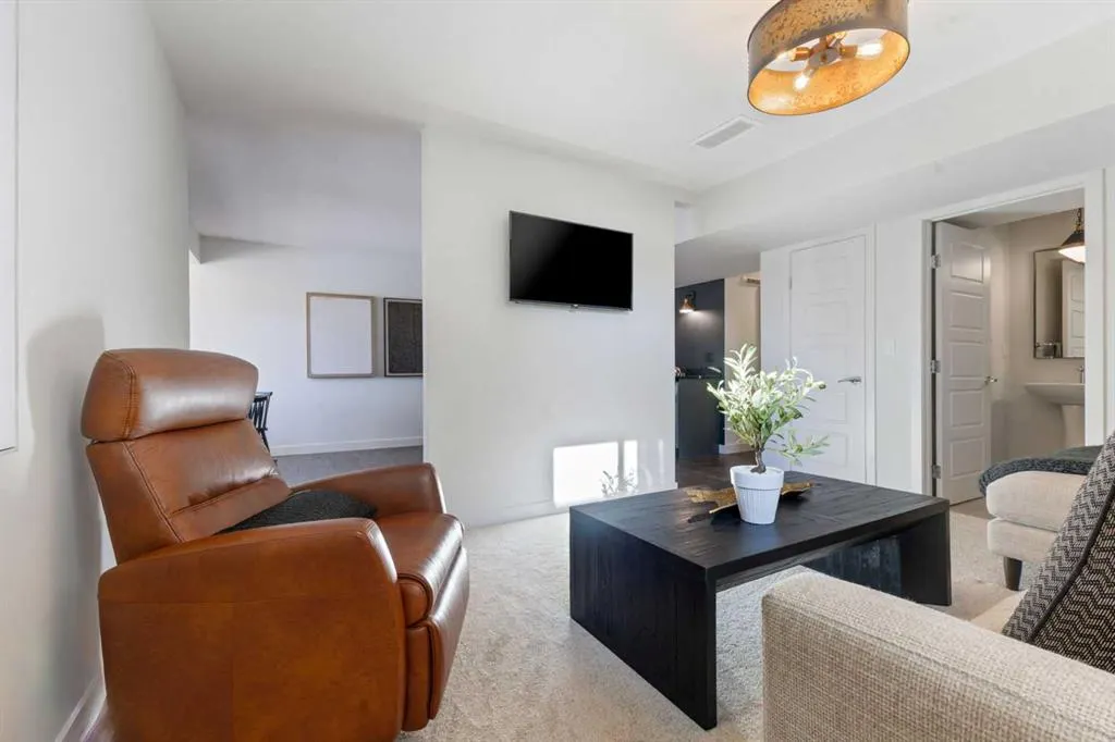19 Sundown Crescent