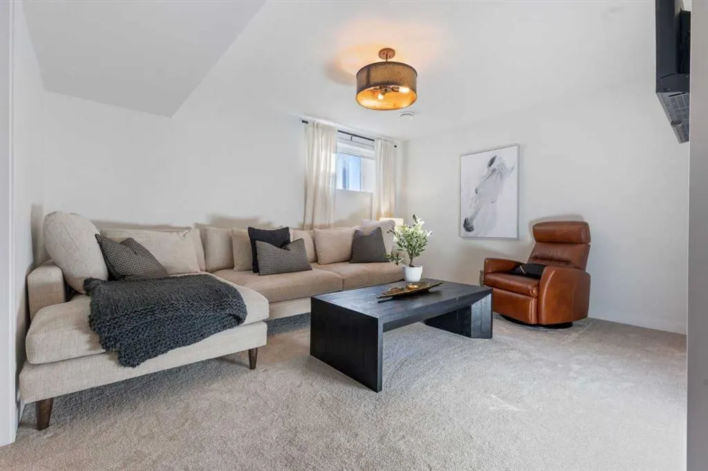 19 Sundown Crescent