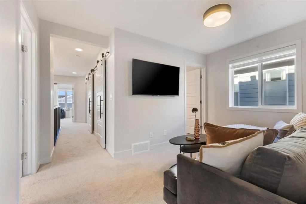 19 Sundown Crescent