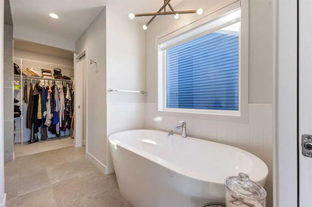 19 Sundown Crescent