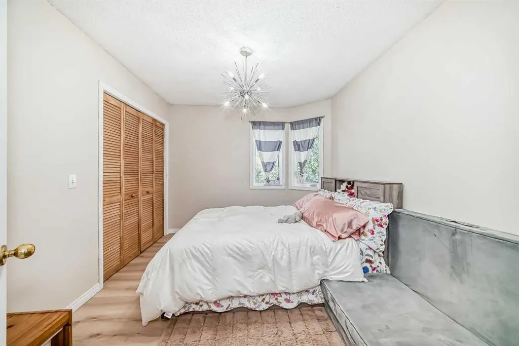 48 Fallingworth Court NE