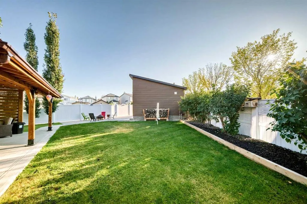 148 Covepark Close NE