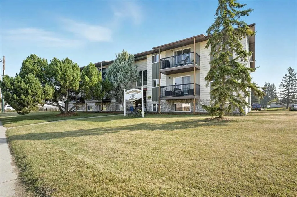 25 Robinson Avenue, #205