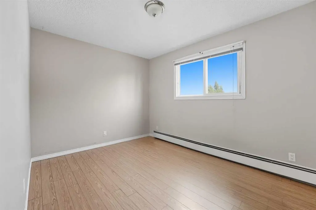 25 Robinson Avenue, #205