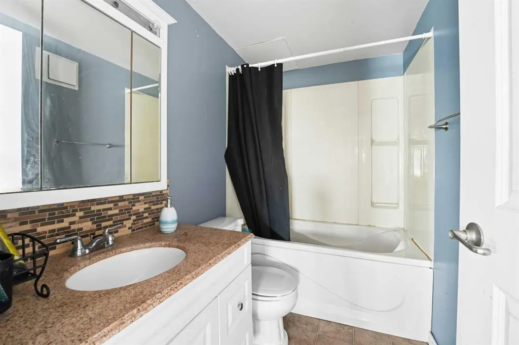 25 Robinson Avenue, #205