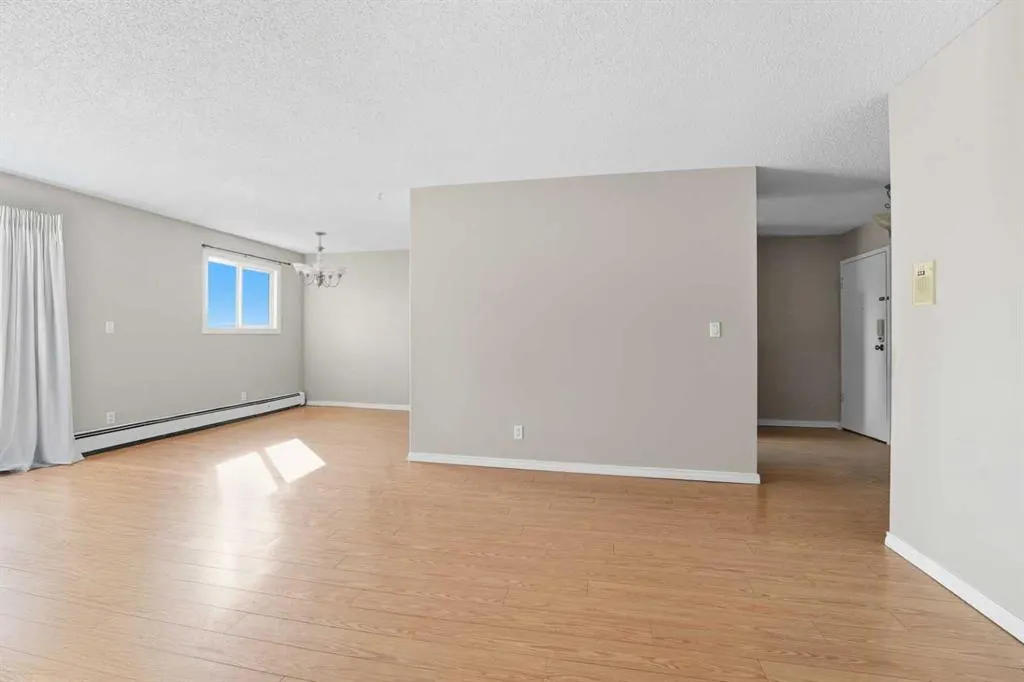 25 Robinson Avenue, #205
