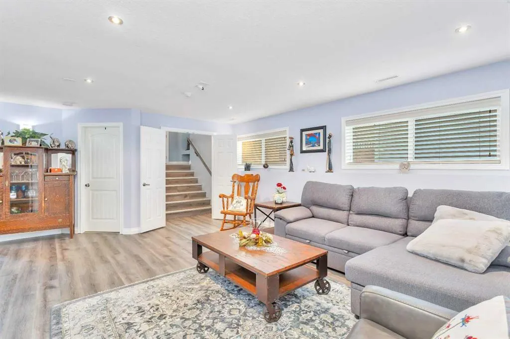 5 Heritage Drive