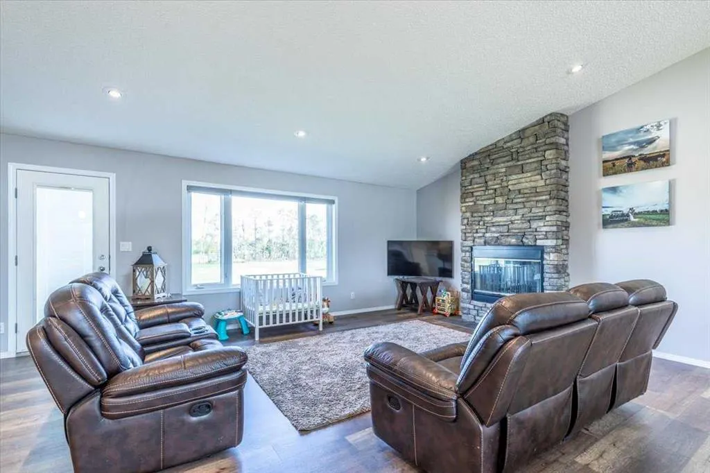 27318 TWP ROAD 482