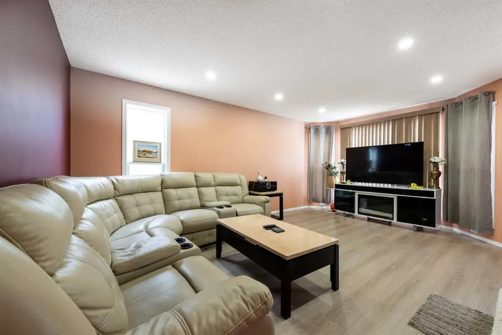 39 Taravista Mews NE