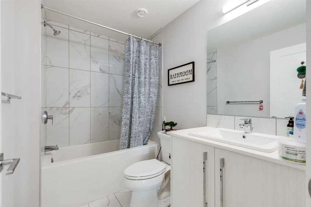 104 Red Embers Manor NE