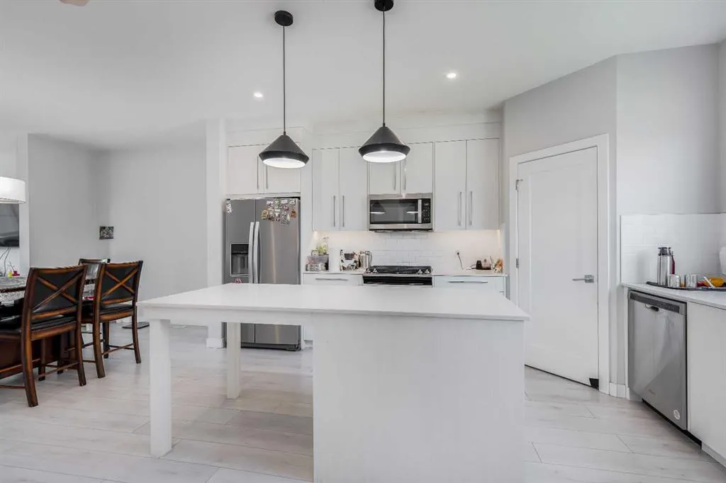 104 Red Embers Manor NE