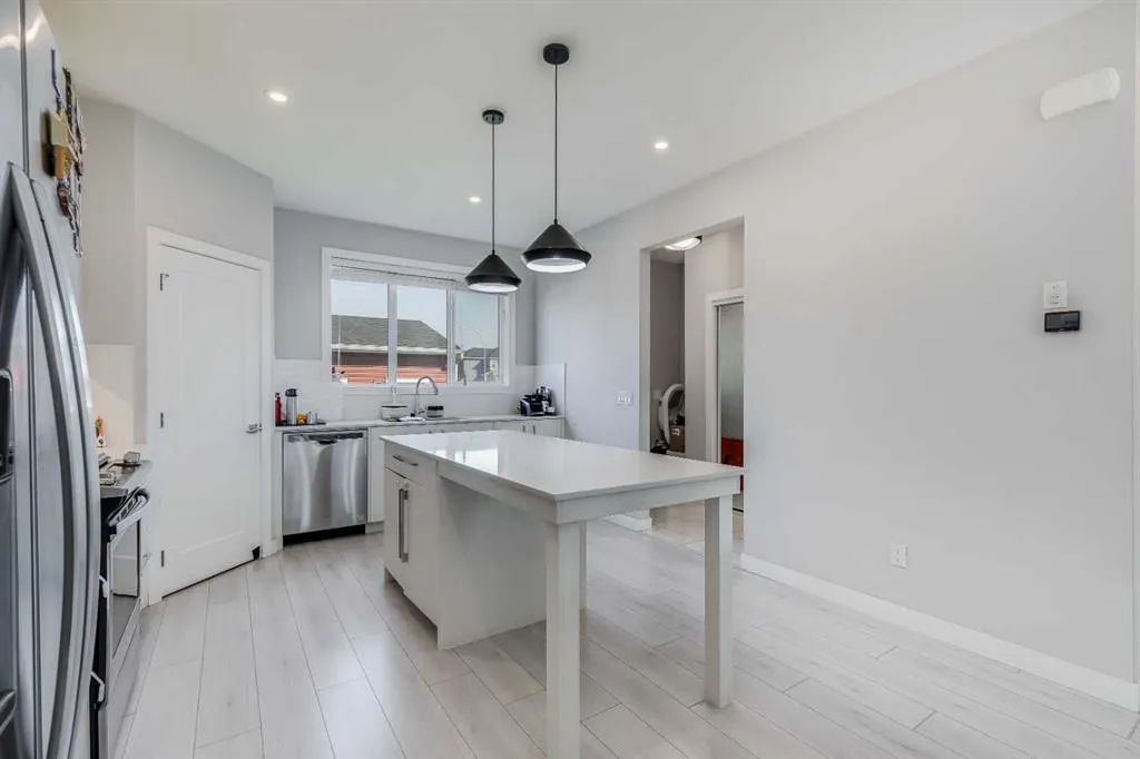 104 Red Embers Manor NE