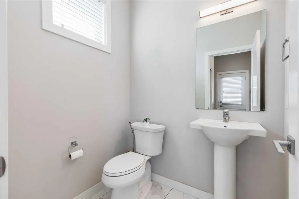 104 Red Embers Manor NE
