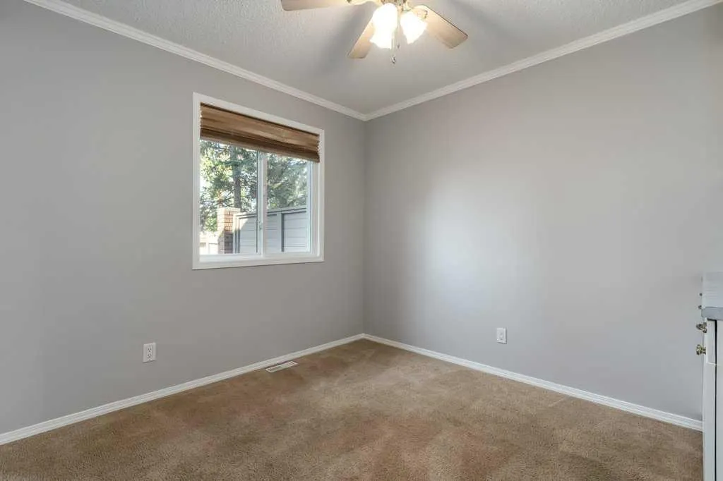 829 Coach Bluff Crescent SW, #104
