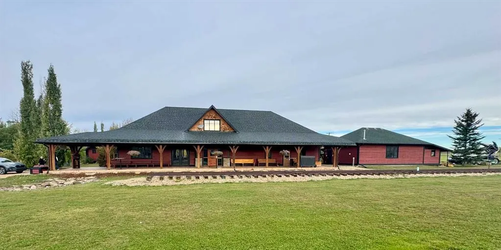 669 Springside Crescent