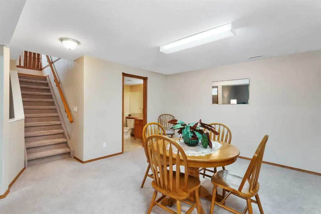 14 Andrews Close