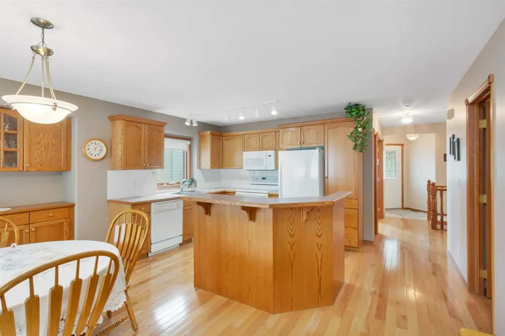 14 Andrews Close
