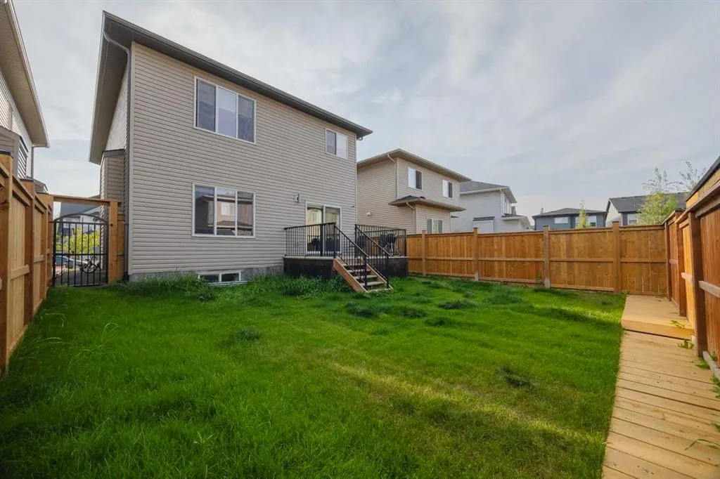 62 Legacy Glen Terrace SE