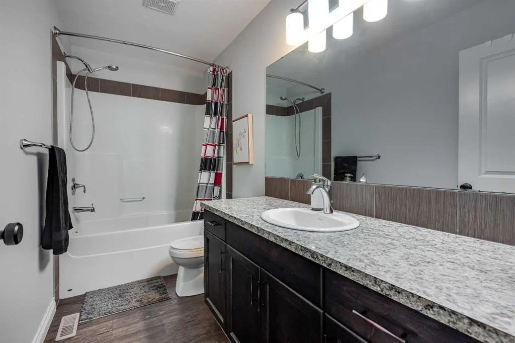 66 Truant Crescent