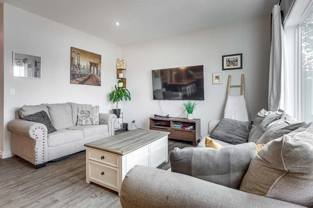 66 Truant Crescent