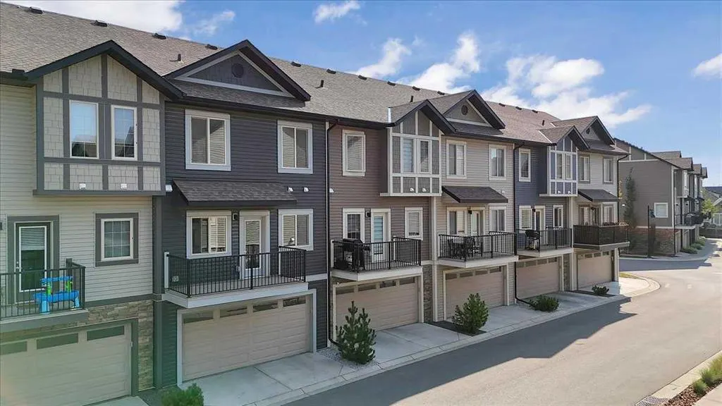 417 Legacy Boulevard SE