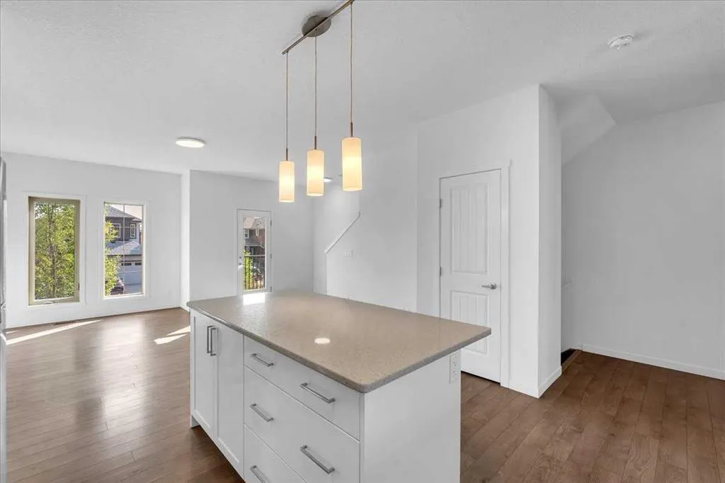 417 Legacy Boulevard SE