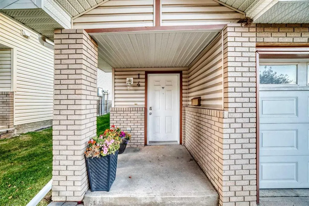 14 DOVER Mews SE